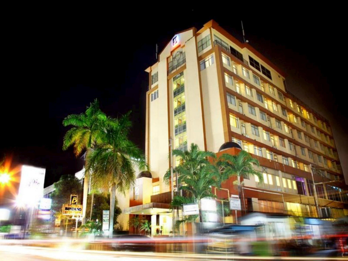 Exterior 6