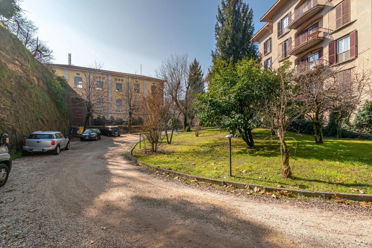 Others 5, CITY CENTER - LUIGI&CAROLINA APARTMENTS - by Host4U, Pavia