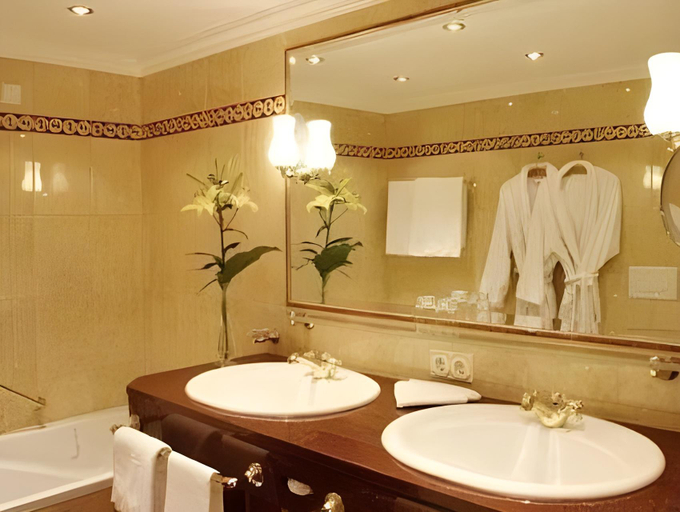 Bathroom 5, Hotel Zurserhof, Bludenz