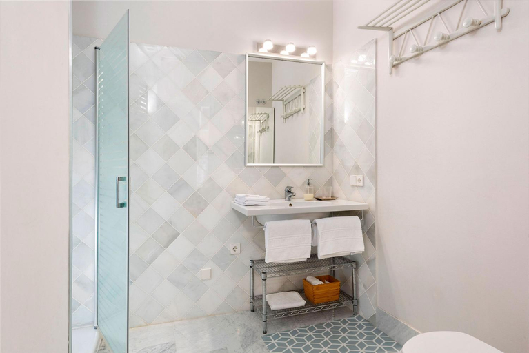 Bathroom 3, Genteel Home Pasaje Santa Cruz, Sevilla
