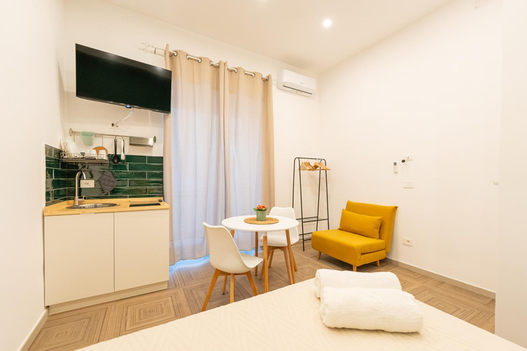 Others 2, R&D Scassacocchi apartments 15, Napoli