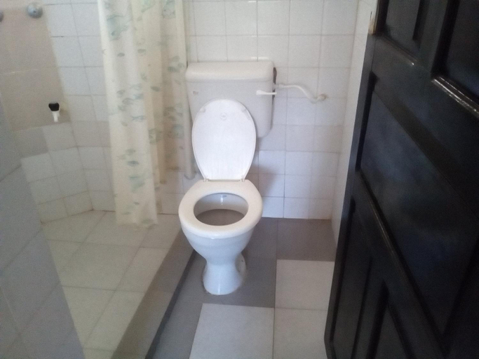Bathroom 3, Ashari Hotel, Kisauni
