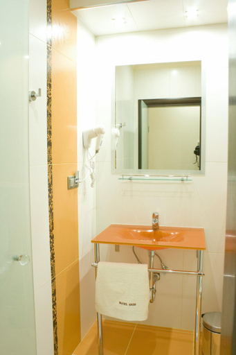Bathroom 2, Dion Hotel, Central Macedonia