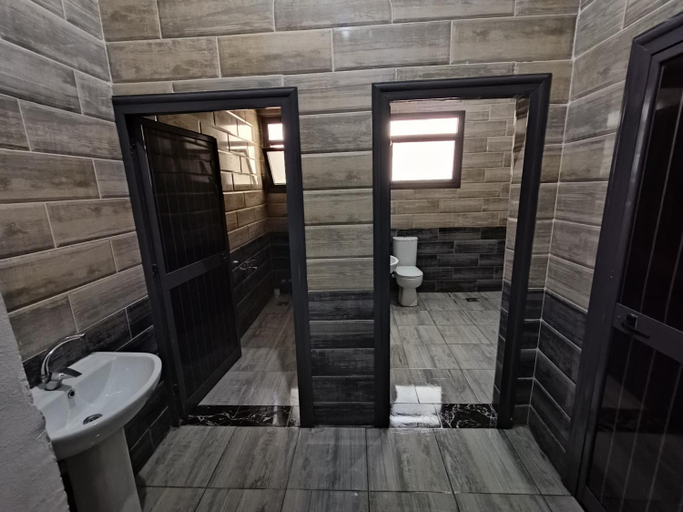Bathroom 21