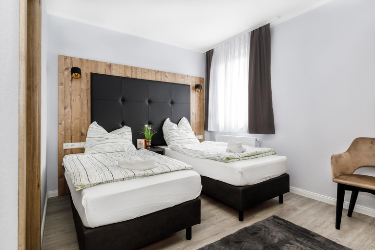 Others 5, D & D Weserpension, Nienburg (Weser)