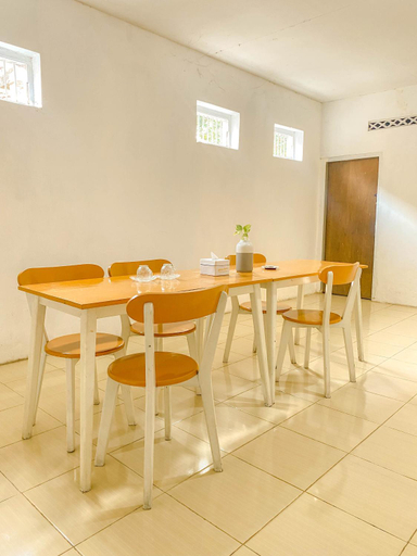 Dining Room 8