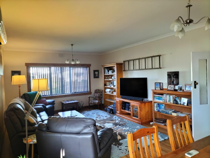Others 4, Room @ 88, Devonport