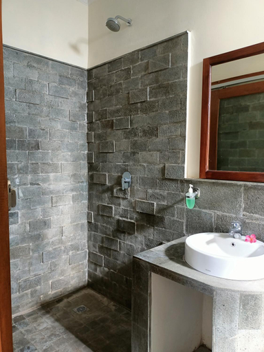 Bathroom 8
