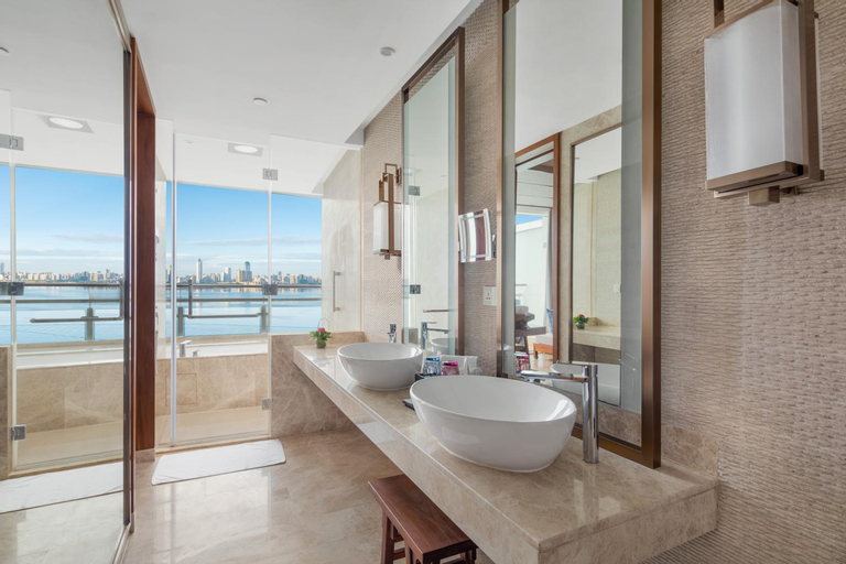 Bathroom 22