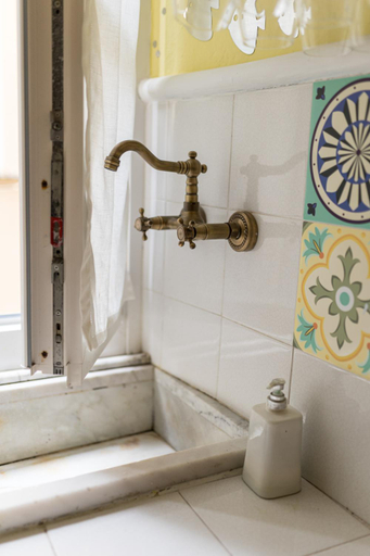 Bathroom 10