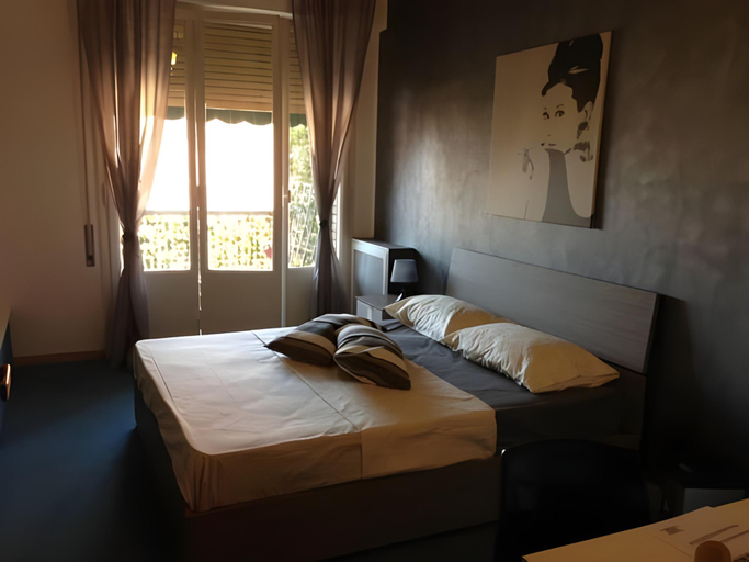 Bedroom 2, Galleria Del Reno, Bologna