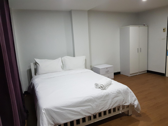 Bedroom 12