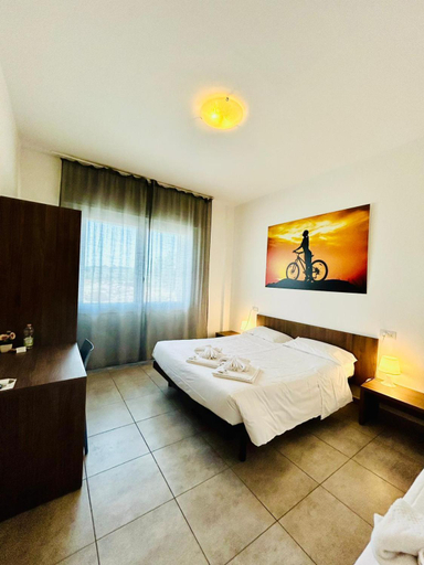 Bedroom 3, Hotel Bed & Bike, Forli' - Cesena