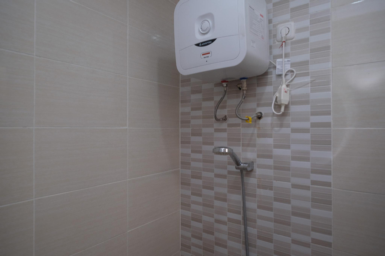 Bathroom 12