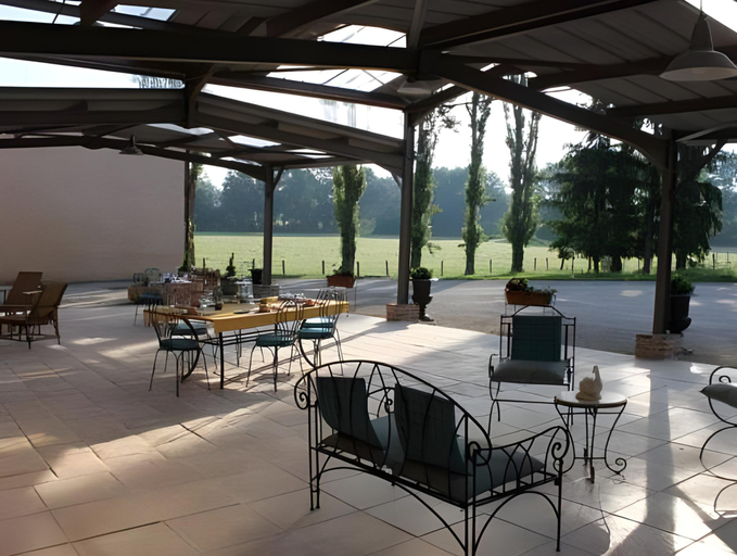 Others 5, Domaine de la Belliere, Ain
