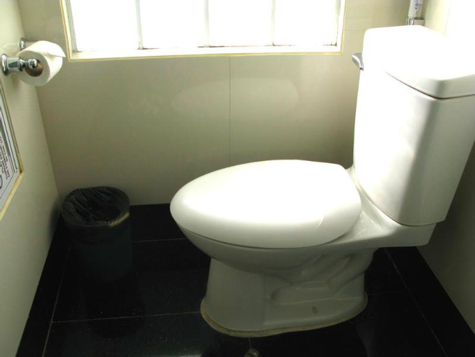Bathroom 11