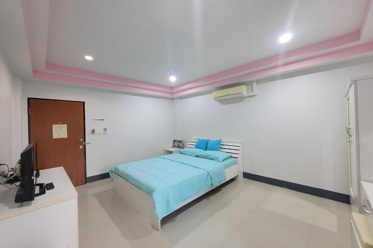 Bedroom 27