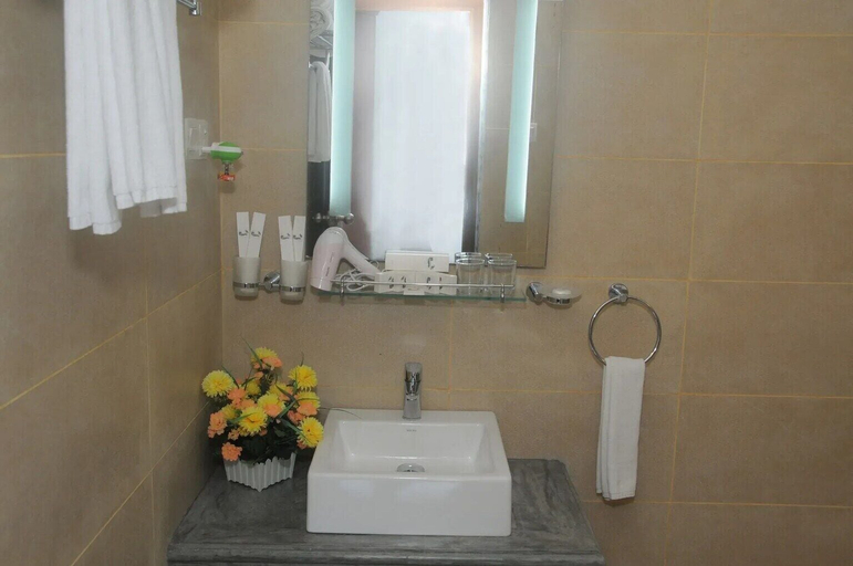 Bathroom 4, Scarlet White Resort, Balapitiya