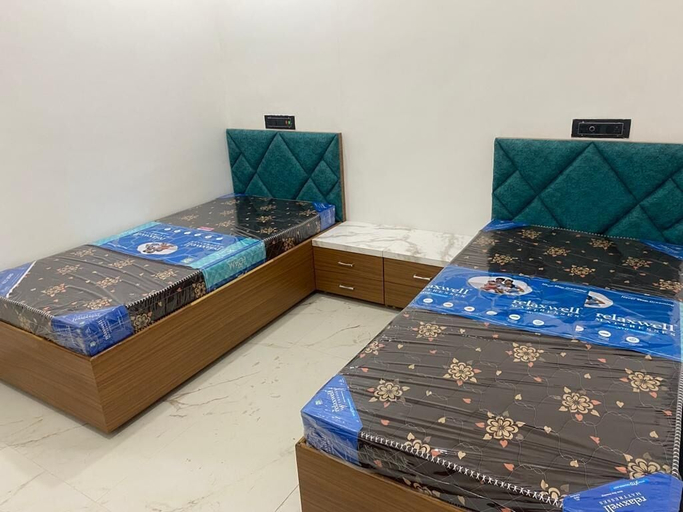 Others 4, AnantShree Guest House, Gondiya