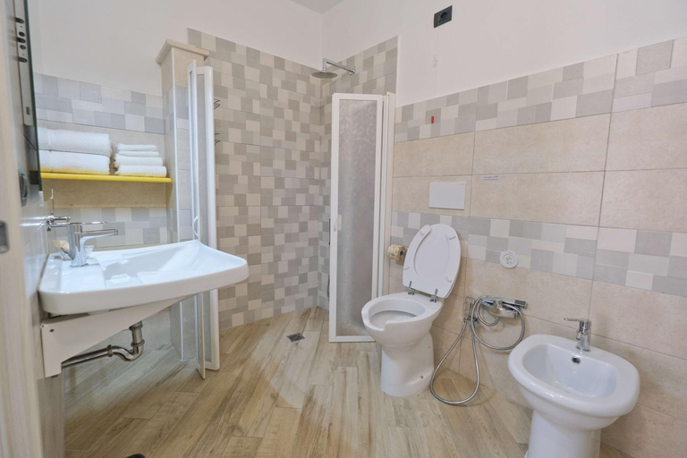 Bathroom 5, Il Porto Affittacamere b&b, Brindisi