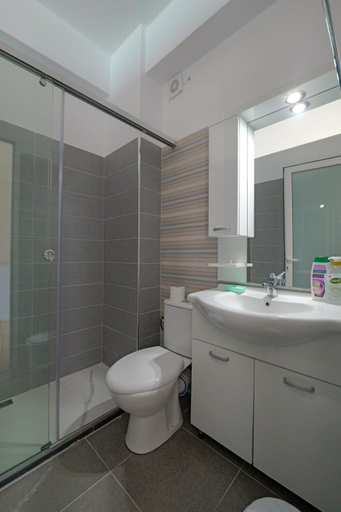 Bathroom 4, Hotel Esmerald Ksamil, Sarandës
