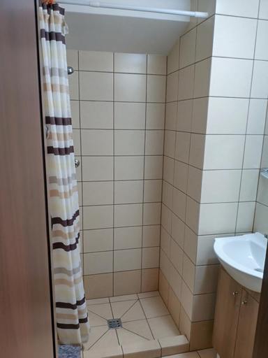 Bathroom 3, Guliwer, Gryfice