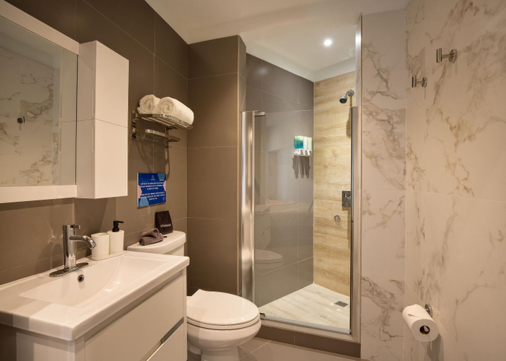 Bathroom 3, Rosalina Ocean Park