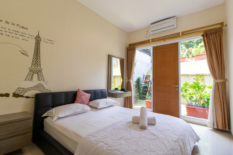 Bedroom 5, De Reiz Villa Springhill Syariah 4BR + 1 BR Family Only, Bandung