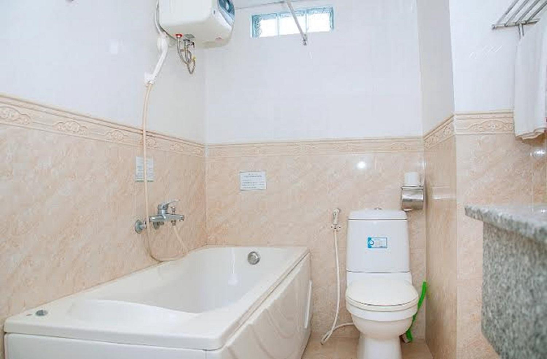 Bathroom 2, Blue Sea Hotel, Nha Trang