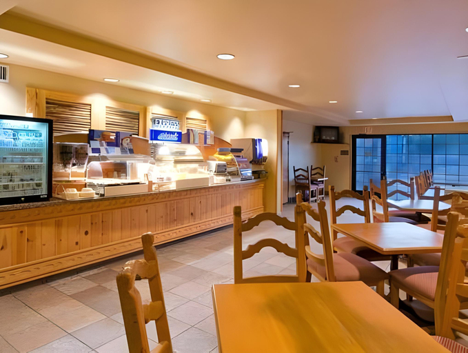 Food & Drinks 5, Lexington Inn and Suites - Goodyear-West Phoenix, Maricopa