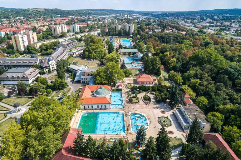 Indium City Panzió, Eger