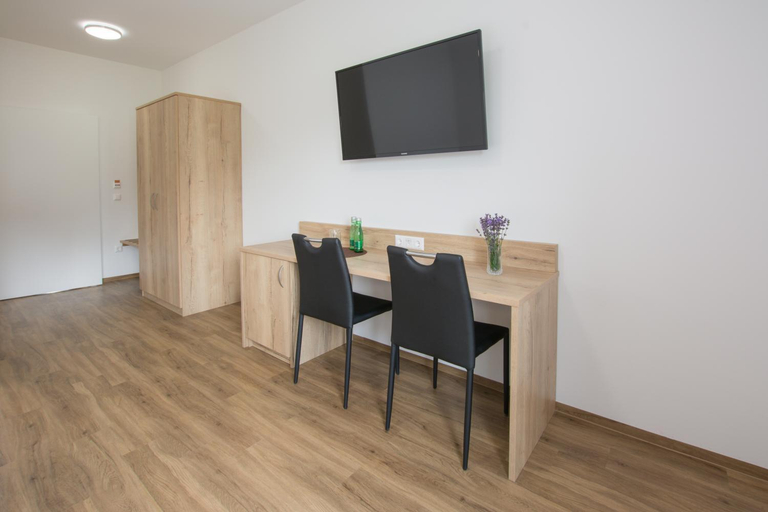 Others 2, Hotel Rimo, Ried im Innkreis