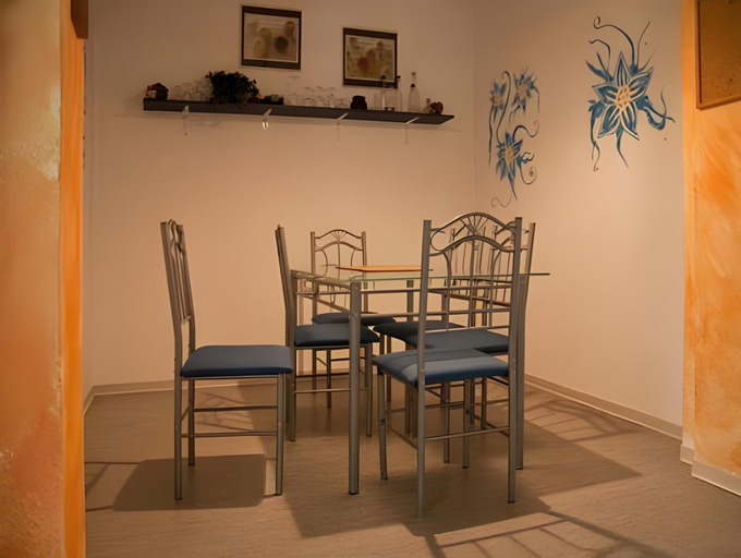 Dining Room 10