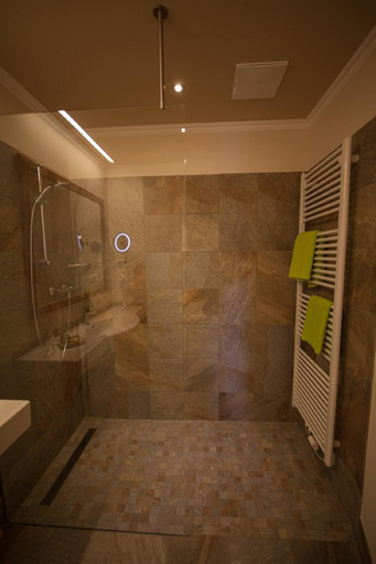 Bathroom 2, Gasthof Schorn, Salzburg Umgebung