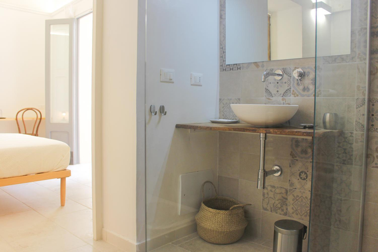 Others 5, Casa MaHe, Lecce