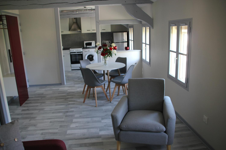 Others 3, Les appartements du Saint Hubert, Aube