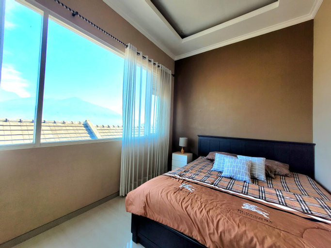 Bedroom 12