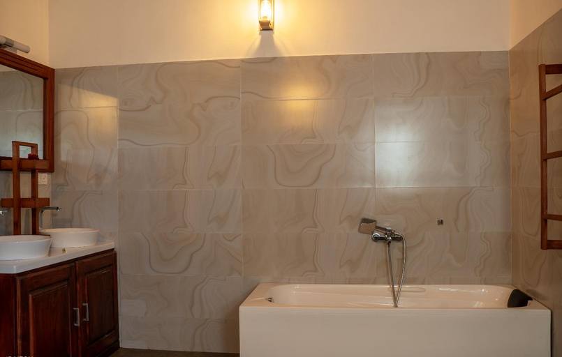 Bathroom 2, Piyum Villa Kosgoda, Balapitiya