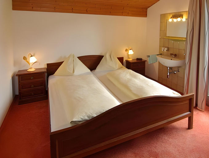 Bedroom 2, Familienhotel Central, Kitzbühel