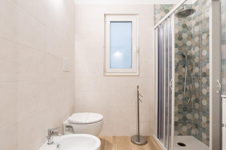 Bathroom 2, The Queen Room in Bari by Wonderful Italy, Bari