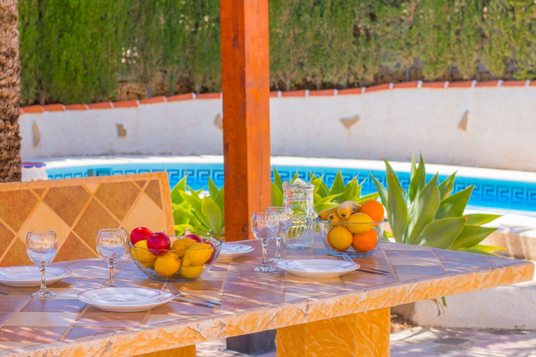 Food & Drinks, Villa Erik - PlusHolidays, Alicante
