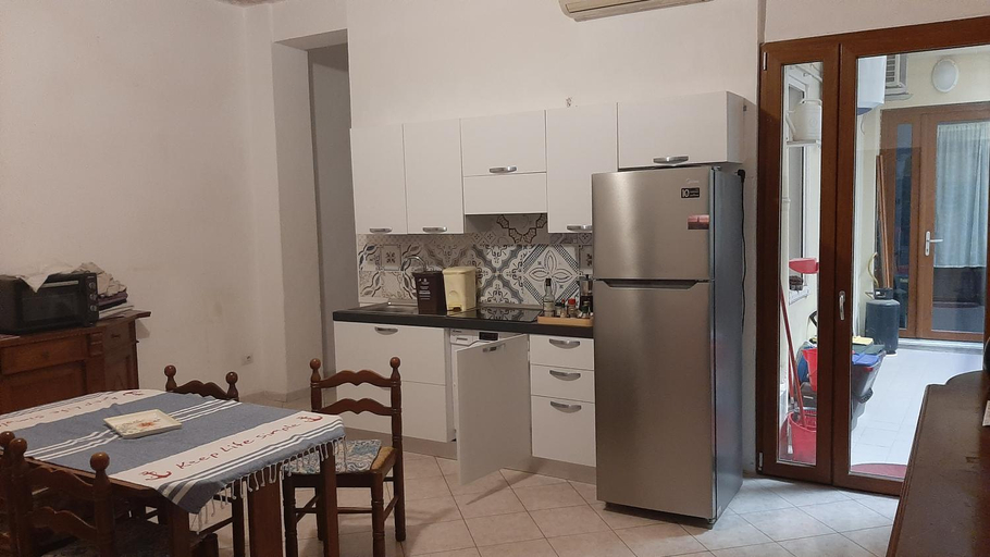 Others 5, Super Central Rooms con uso cucina, Cagliari