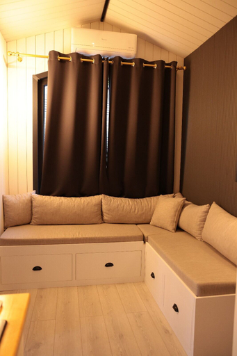 Others 5, The Jungle Bungalov, Izmit