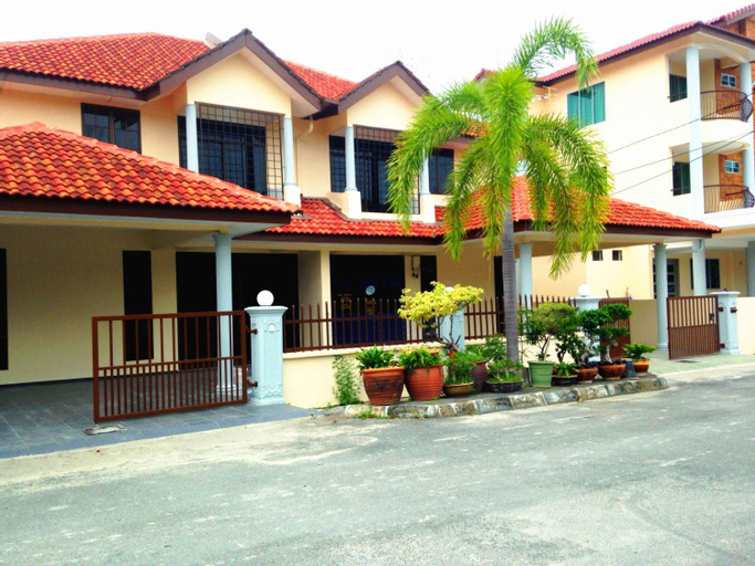 Exterior 9