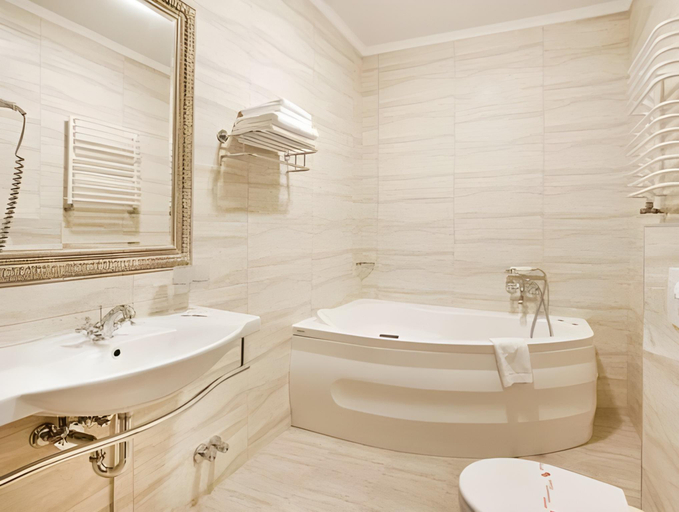 Bathroom 4, Senator Gran Via, Ropczyce-Sędziszów