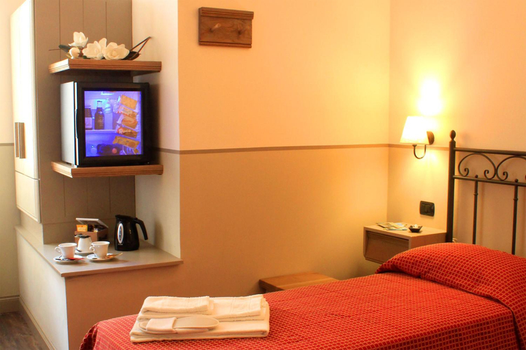 Bedroom 3, Albergo Benito, Perugia