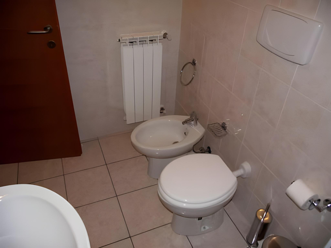 Bathroom 3, Hotel Belforte, Varese