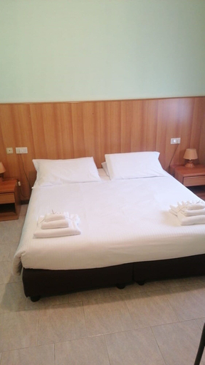 Bedroom 3, Casa ATENA, Bergamo