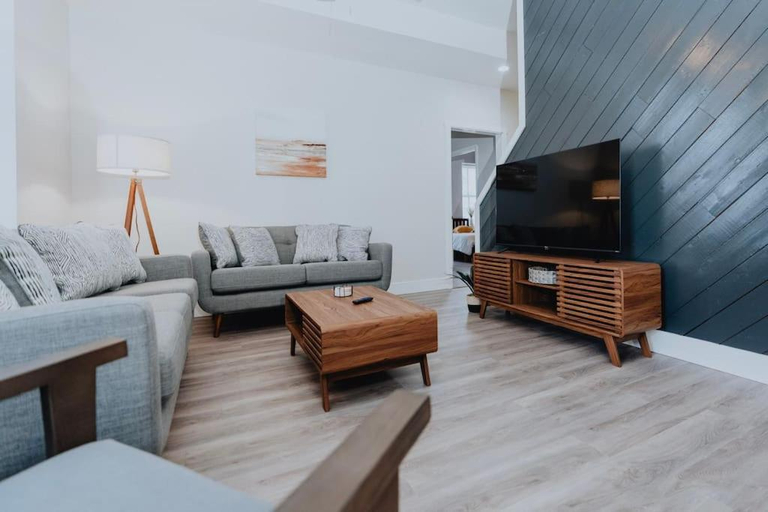Others 5, Luxe 2BR Oasis Patio & Laundry Soulard, Saint Louis