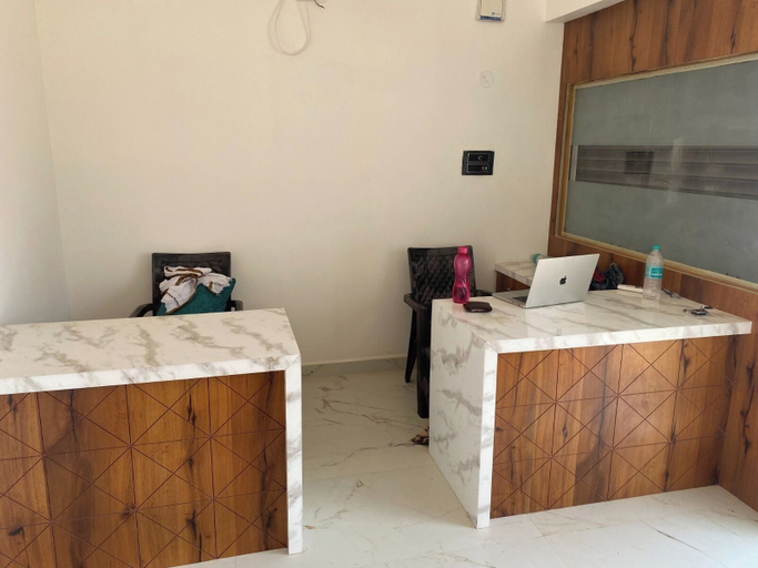 Others 3, AnantShree Guest House, Gondiya